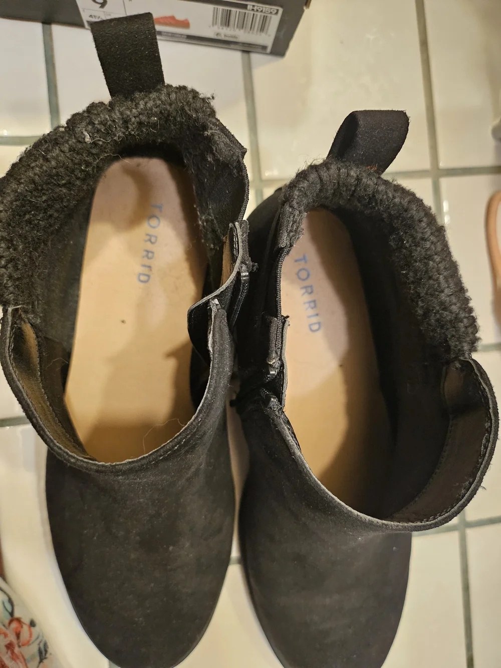 Torrid Black Suede Knit-Cuff Ankle Boots 9.5 WW – Inside Zipper